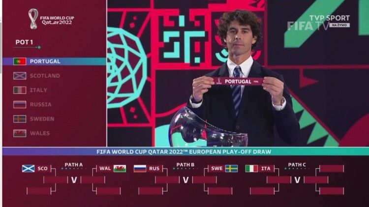 以人民为中心电影频道与您深情共创2025年中国金鸡百花电影节“点亮金鸡”活动由厦门金圆集团独家合作支持，小程序作为这个活动的核心互动载体，你的创意也将通过小程序中的AI元素变得更加风格化，成为这场视觉盛宴的重要组成部分。